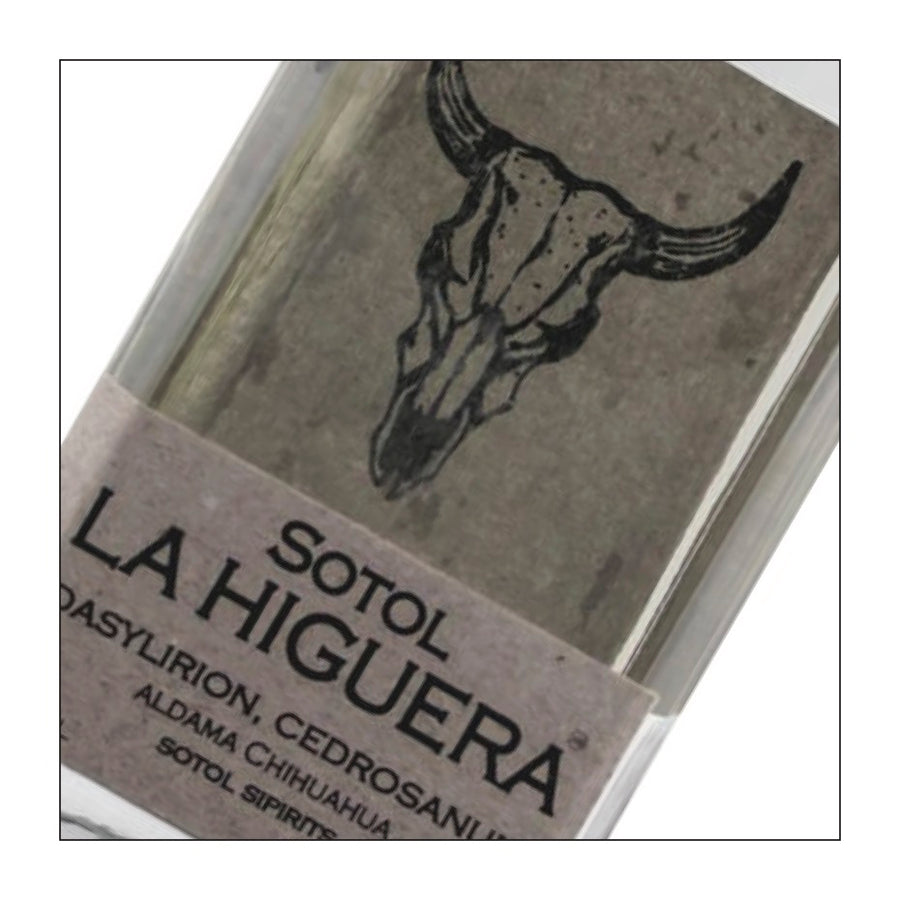 La Higuera Cedrosanum Sotol  (700 ml)
